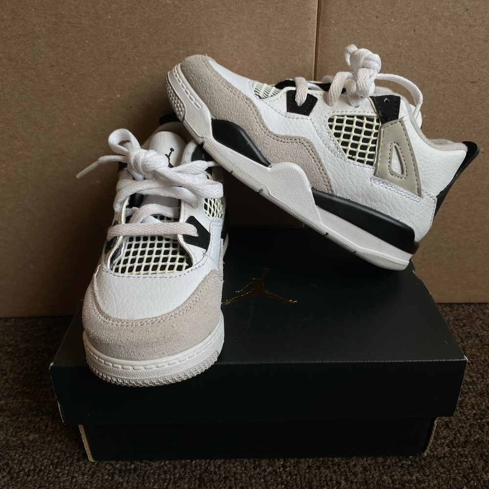 Toddler Jordan 4 Retro “Military Black” - Picture 2 of 7